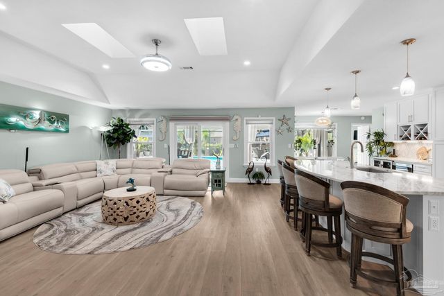 2957 Coral Strip Pkwy, Gulf Breeze, FL 32563