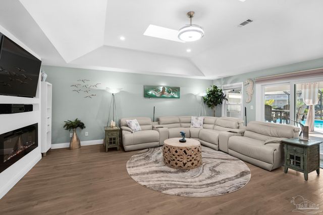 2957 Coral Strip Pkwy, Gulf Breeze, FL 32563