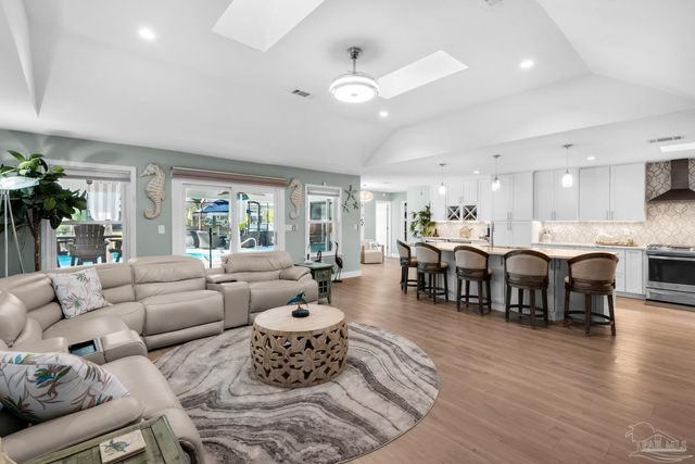 2957 Coral Strip Pkwy, Gulf Breeze, FL 32563