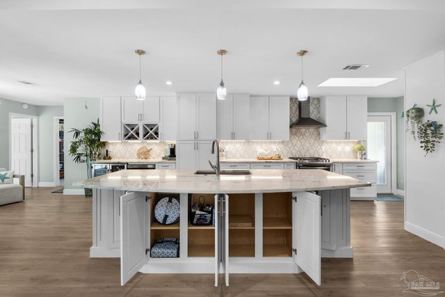 2957 Coral Strip Pkwy, Gulf Breeze, FL 32563