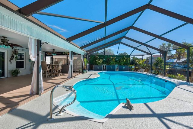 2957 Coral Strip Pkwy, Gulf Breeze, FL 32563