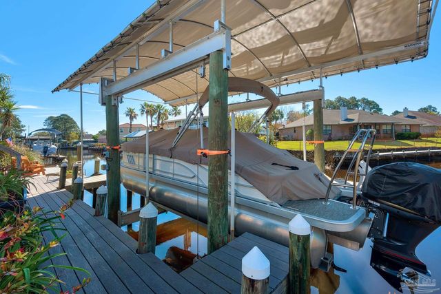 2957 Coral Strip Pkwy, Gulf Breeze, FL 32563