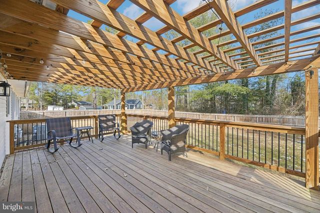 736 ANNAPOLIS DR, Ruther Glen, VA 22546