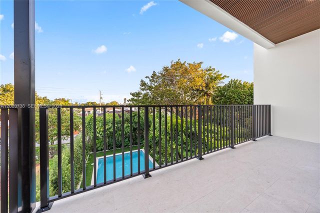3320 SW 23rd St, Miami, FL 33145