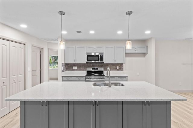 2396 W FAIRWAY LOOP, Citrus Springs, FL 34434