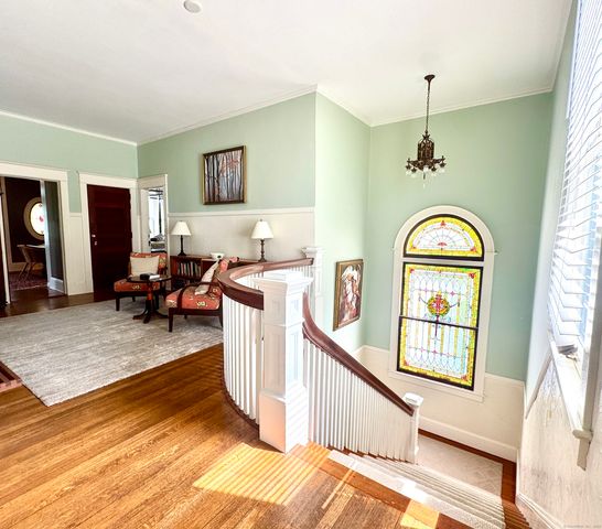 27 Church Street, Groton, CT 06340