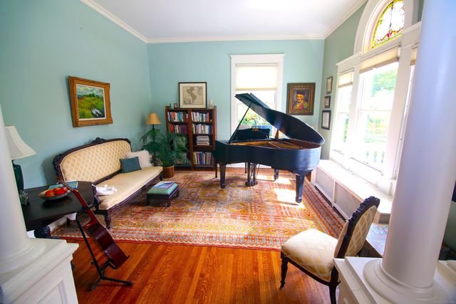 27 Church Street, Groton, CT 06340