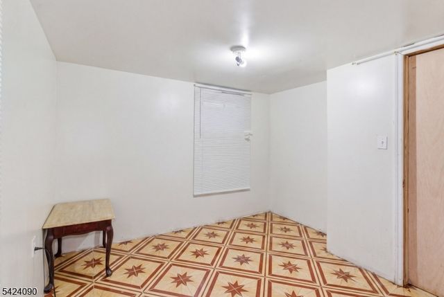 316 Ellery Ave, Newark City, NJ 07106