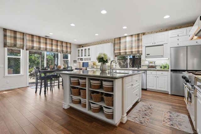 2449 Pine Valley Glen, Escondido, CA 92026