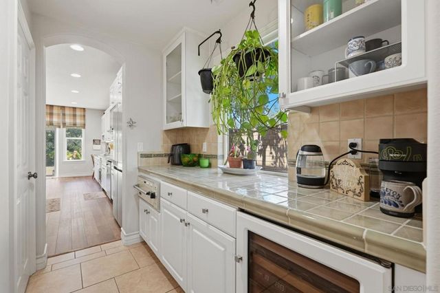 2449 Pine Valley Glen, Escondido, CA 92026