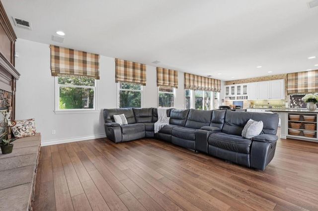 2449 Pine Valley Glen, Escondido, CA 92026