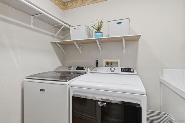 2449 Pine Valley Glen, Escondido, CA 92026