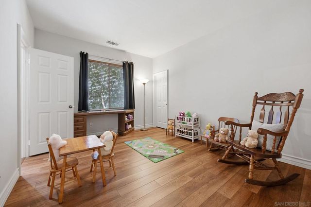 2449 Pine Valley Glen, Escondido, CA 92026