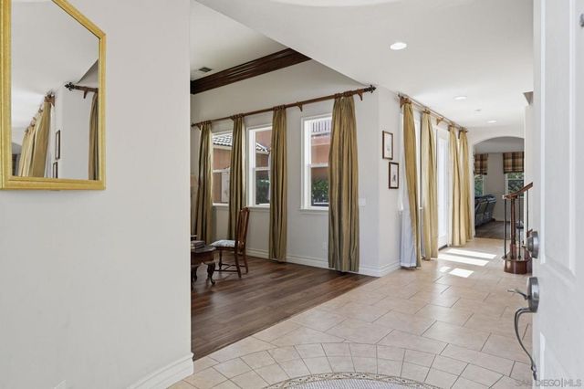 2449 Pine Valley Glen, Escondido, CA 92026