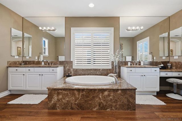 2449 Pine Valley Glen, Escondido, CA 92026