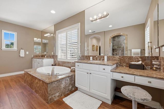 2449 Pine Valley Glen, Escondido, CA 92026