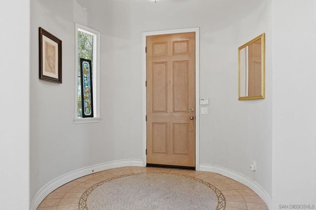 2449 Pine Valley Glen, Escondido, CA 92026