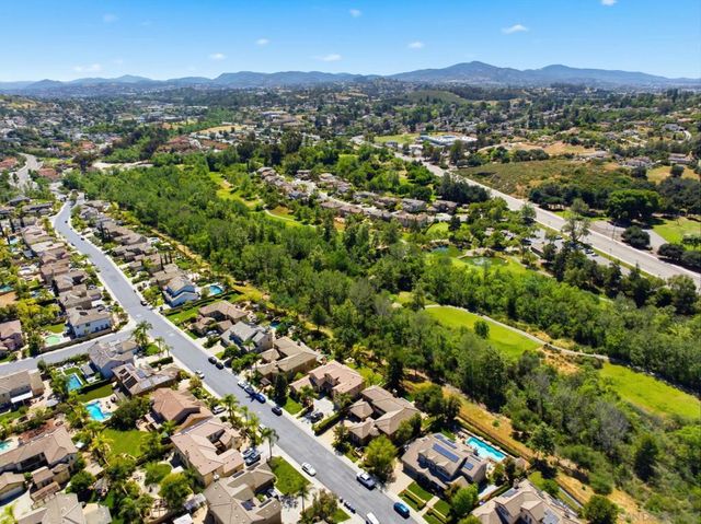 2449 Pine Valley Glen, Escondido, CA 92026