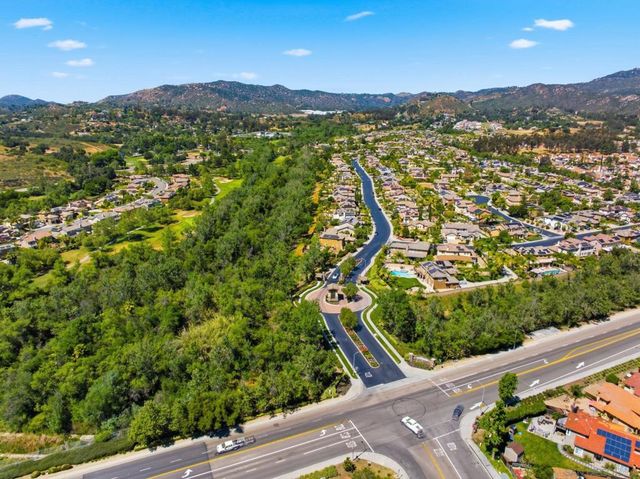 2449 Pine Valley Glen, Escondido, CA 92026
