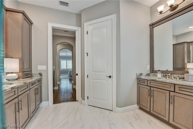 12766 Dundee LN, Naples, FL 34120