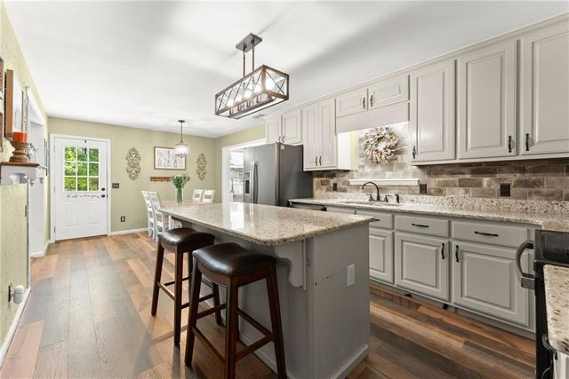 7501 Lula Road, Lula, GA 30554