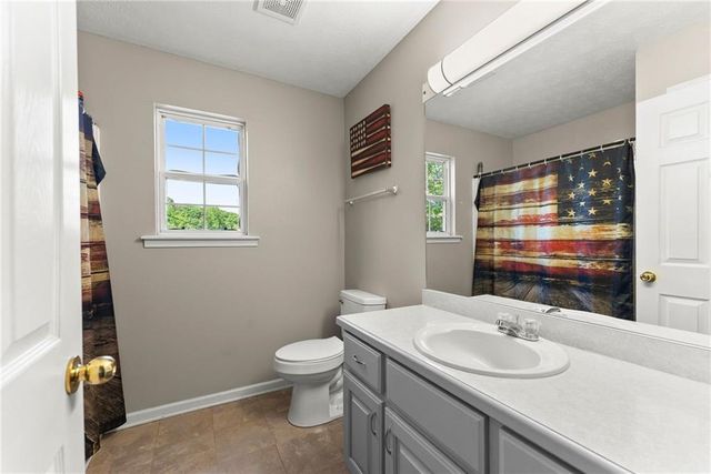 7501 Lula Road, Lula, GA 30554