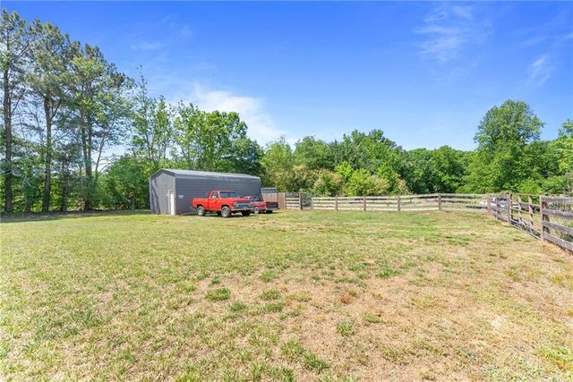 7501 Lula Road, Lula, GA 30554
