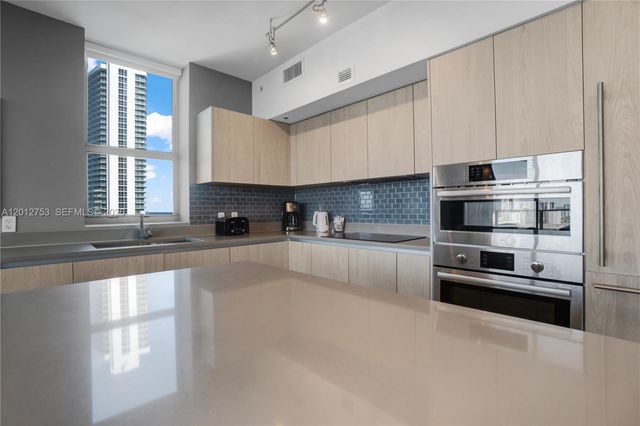 4010 S Ocean Dr R1801, Hollywood, FL 33019