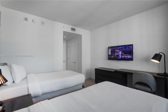 4010 S Ocean Dr R1801, Hollywood, FL 33019