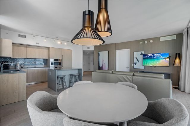 4010 S Ocean Dr R1801, Hollywood, FL 33019