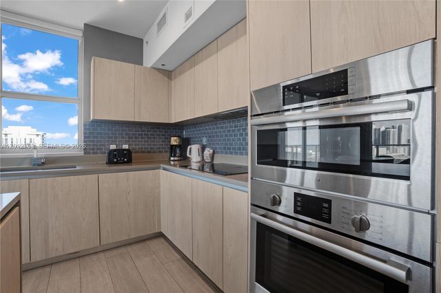 4010 S Ocean Dr R1801, Hollywood, FL 33019