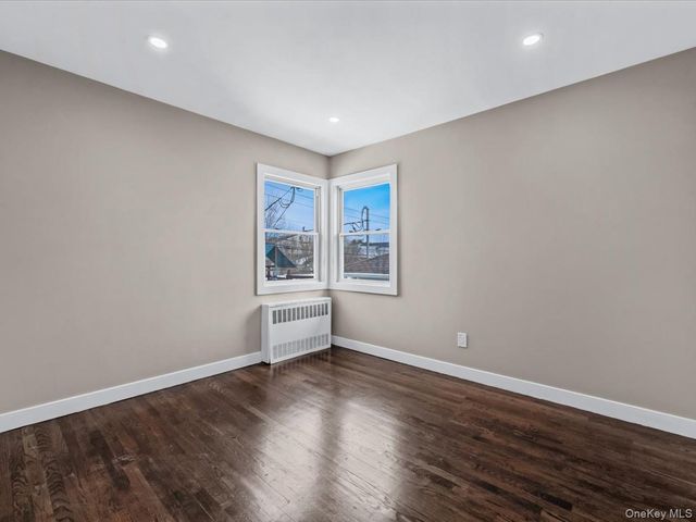 4057 Eve Drive, Seaford, NY 11783