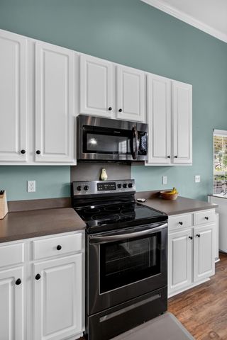 7312 Coopers Hawk Drive, Hanahan, SC 29410
