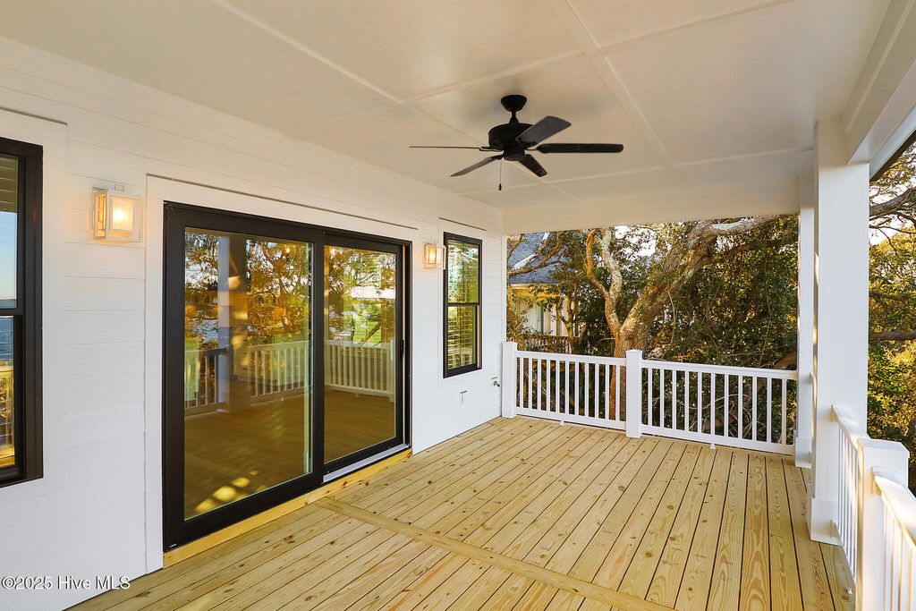 Image 42 of property listing at 3804 Emerald Drive W, Emerald Isle, NC 28594