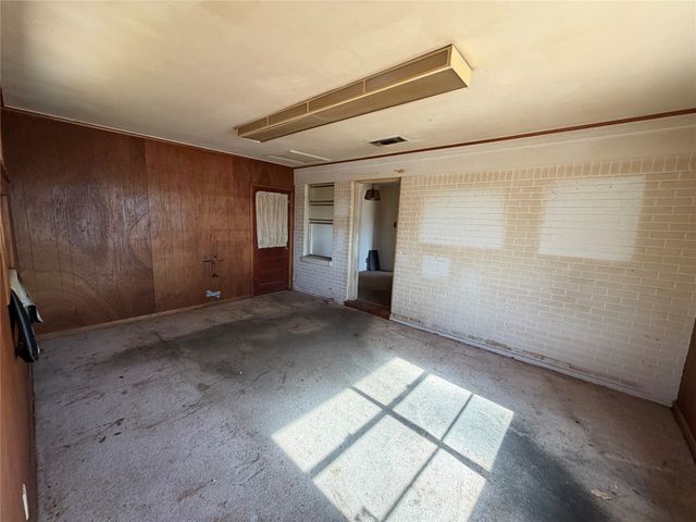 915 Pine Tree Drive, Shreveport, LA 71106