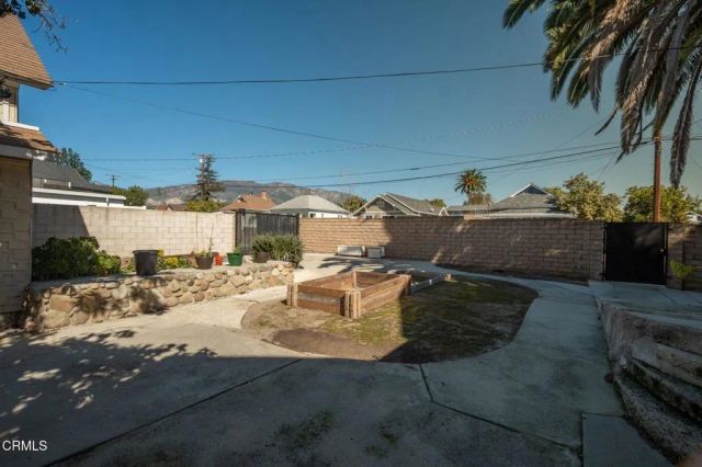 933 E Santa Paula Street, Santa Paula, CA 93060