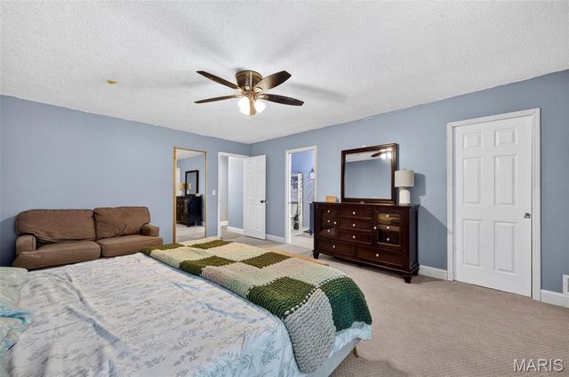 20 Sandalwood Court, St Charles, MO 63304