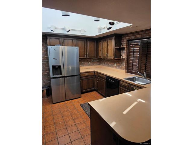 2713 S Paris Pl, Aurora, CO 80014