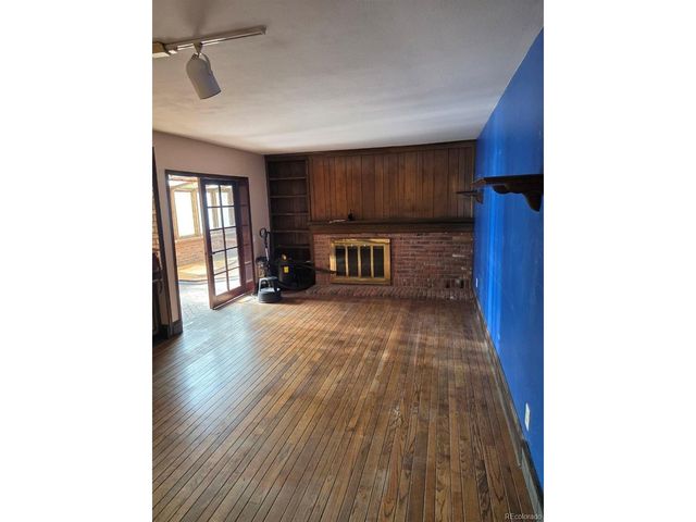 2713 S Paris Pl, Aurora, CO 80014