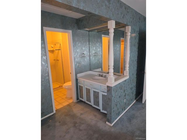 2713 S Paris Pl, Aurora, CO 80014