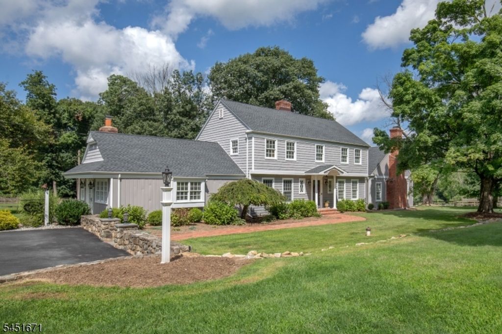 5 Scarlet Oak Rd, Tewksbury Twp., NJ 07830 — exterior