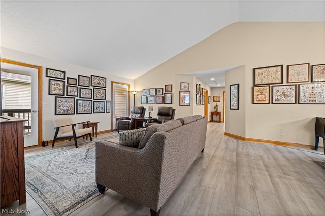 2495 Winesap Drive, Broadview Heights, OH 44147