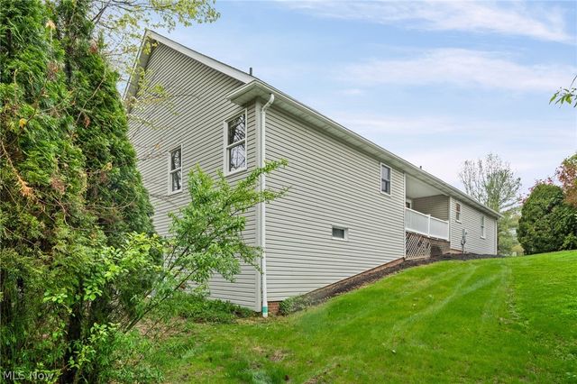 2495 Winesap Drive, Broadview Heights, OH 44147