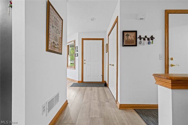 2495 Winesap Drive, Broadview Heights, OH 44147