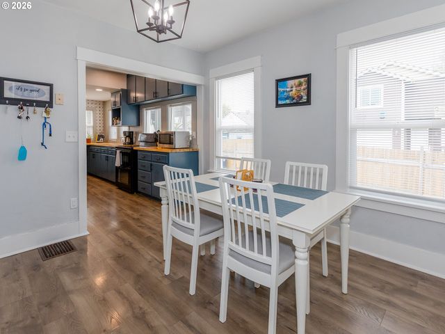 707 Se UNION St, Camas, WA 98607
