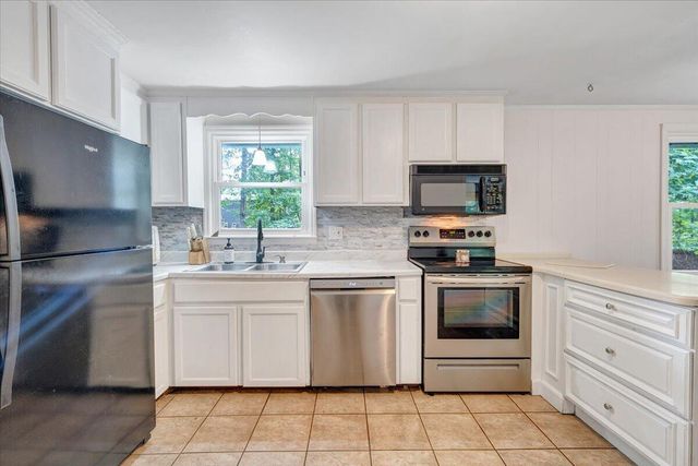 792 Highland Lake RD, Union Hall, VA 24176