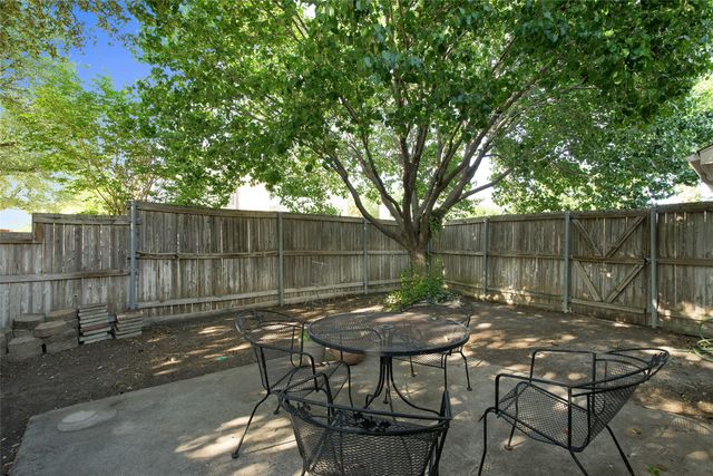 114 Midcrest Drive, Irving, TX 75063