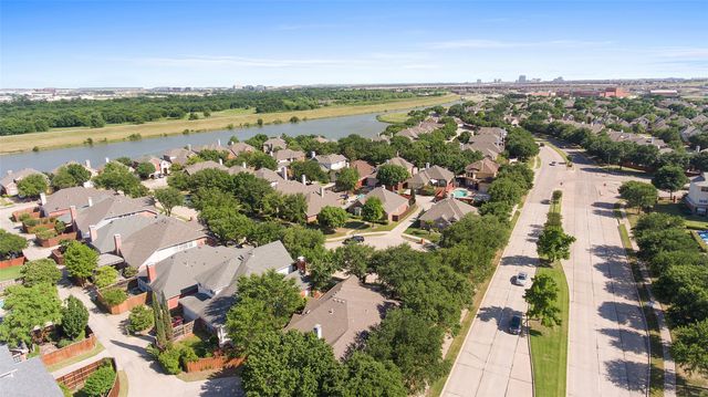 114 Midcrest Drive, Irving, TX 75063