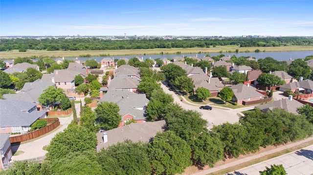 114 Midcrest Drive, Irving, TX 75063
