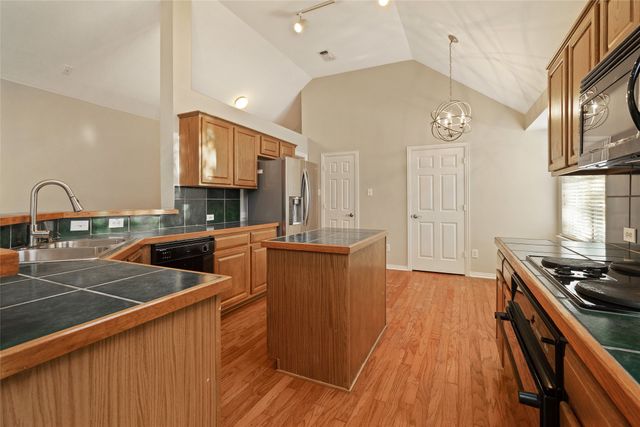 114 Midcrest Drive, Irving, TX 75063